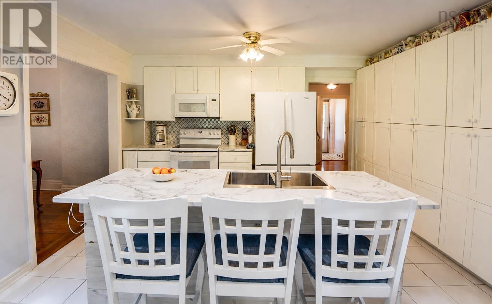 92 Albert Street Property Photo 11