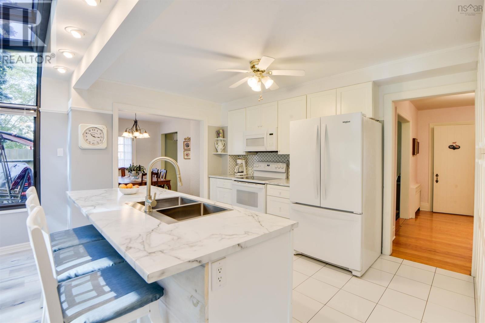 92 Albert Street Property Photo 12