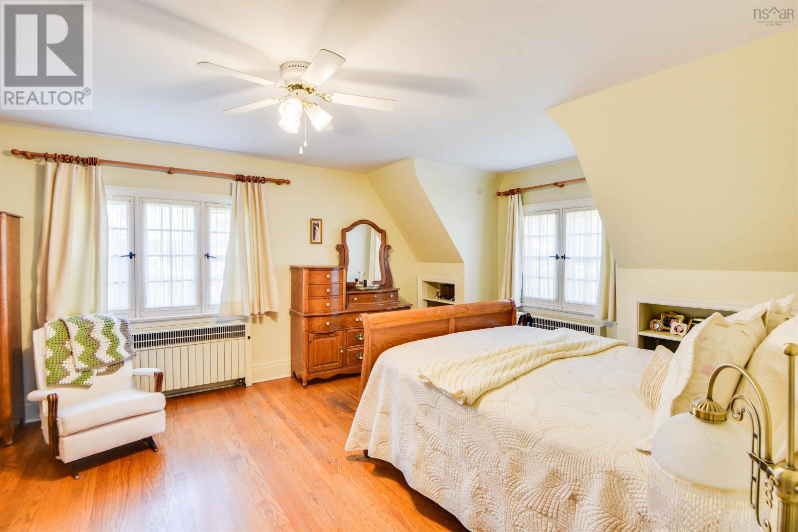 92 Albert Street Property Photo 25
