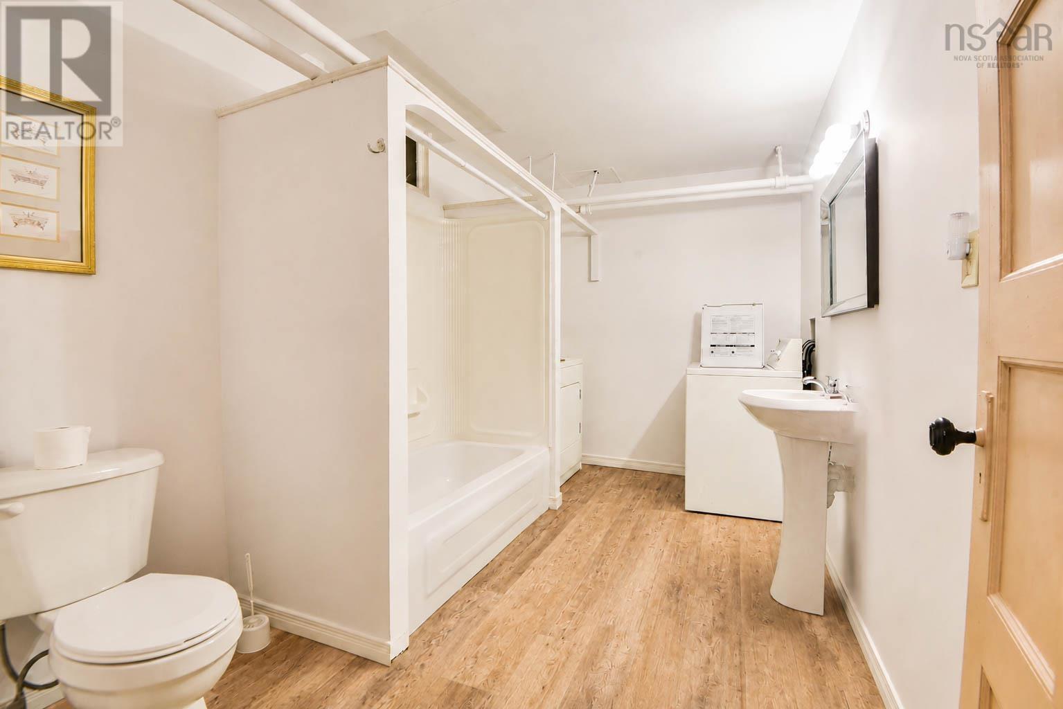 92 Albert Street Property Photo 32