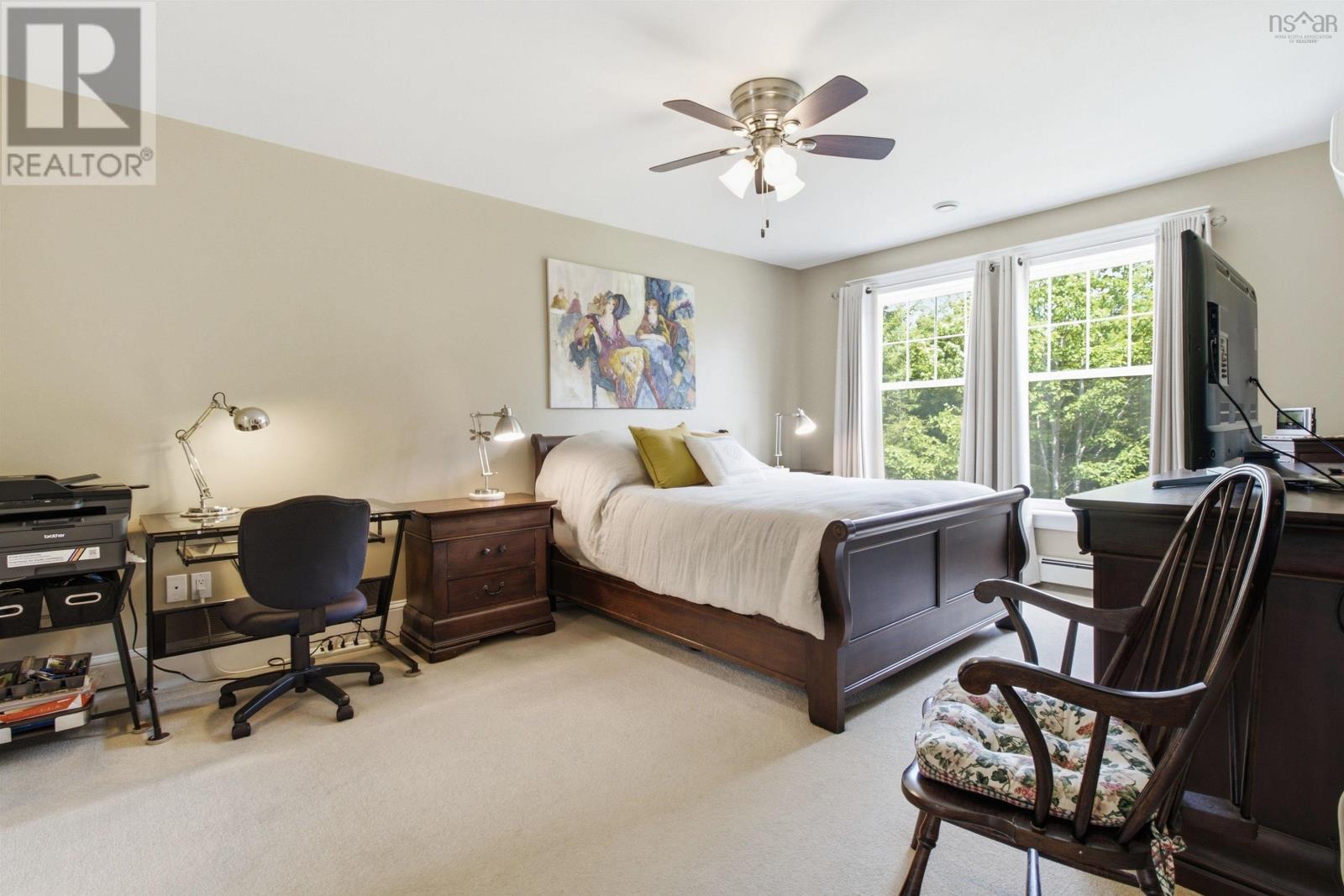 40 Greenside Lane Property Photo 21
