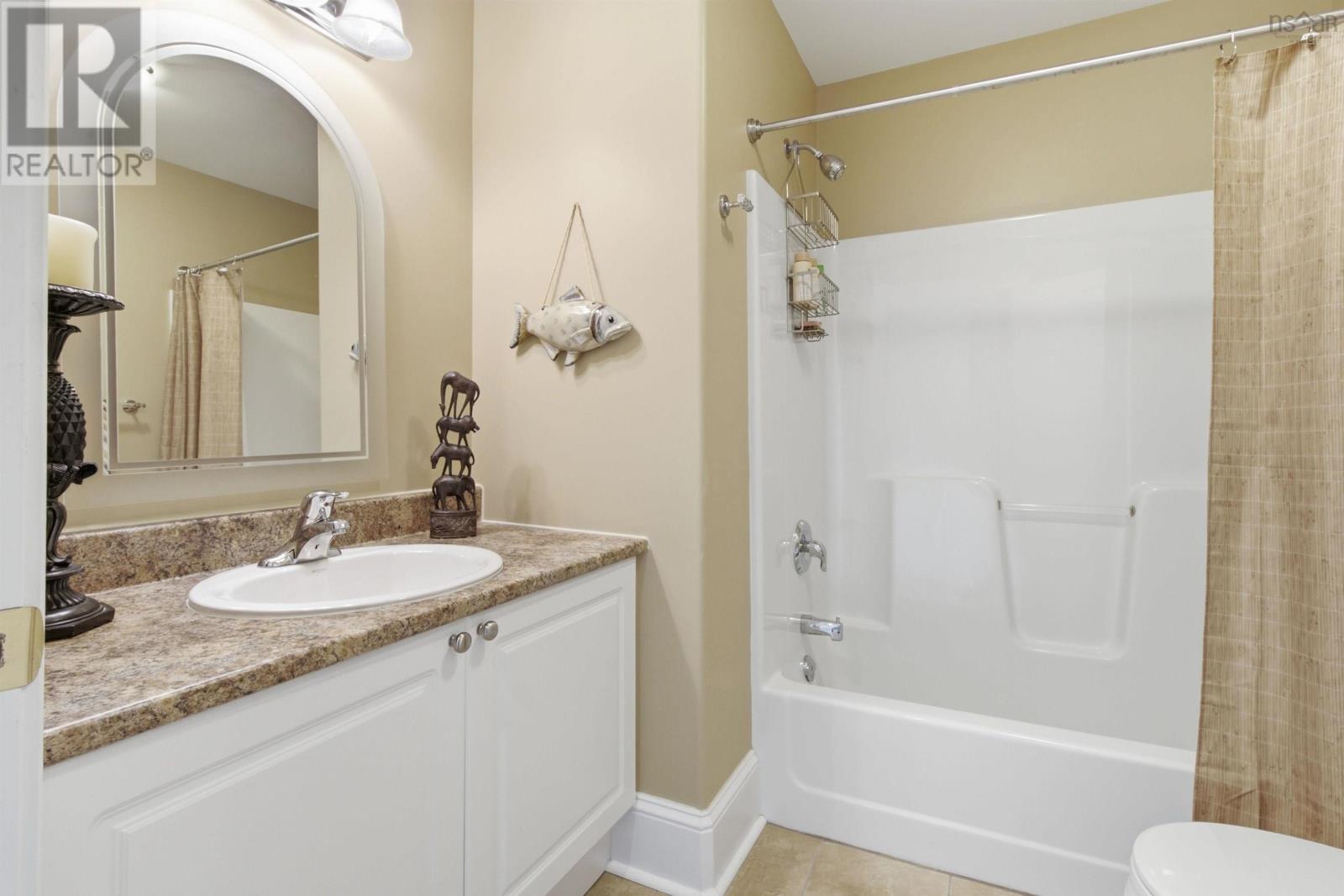 40 Greenside Lane Property Photo 31