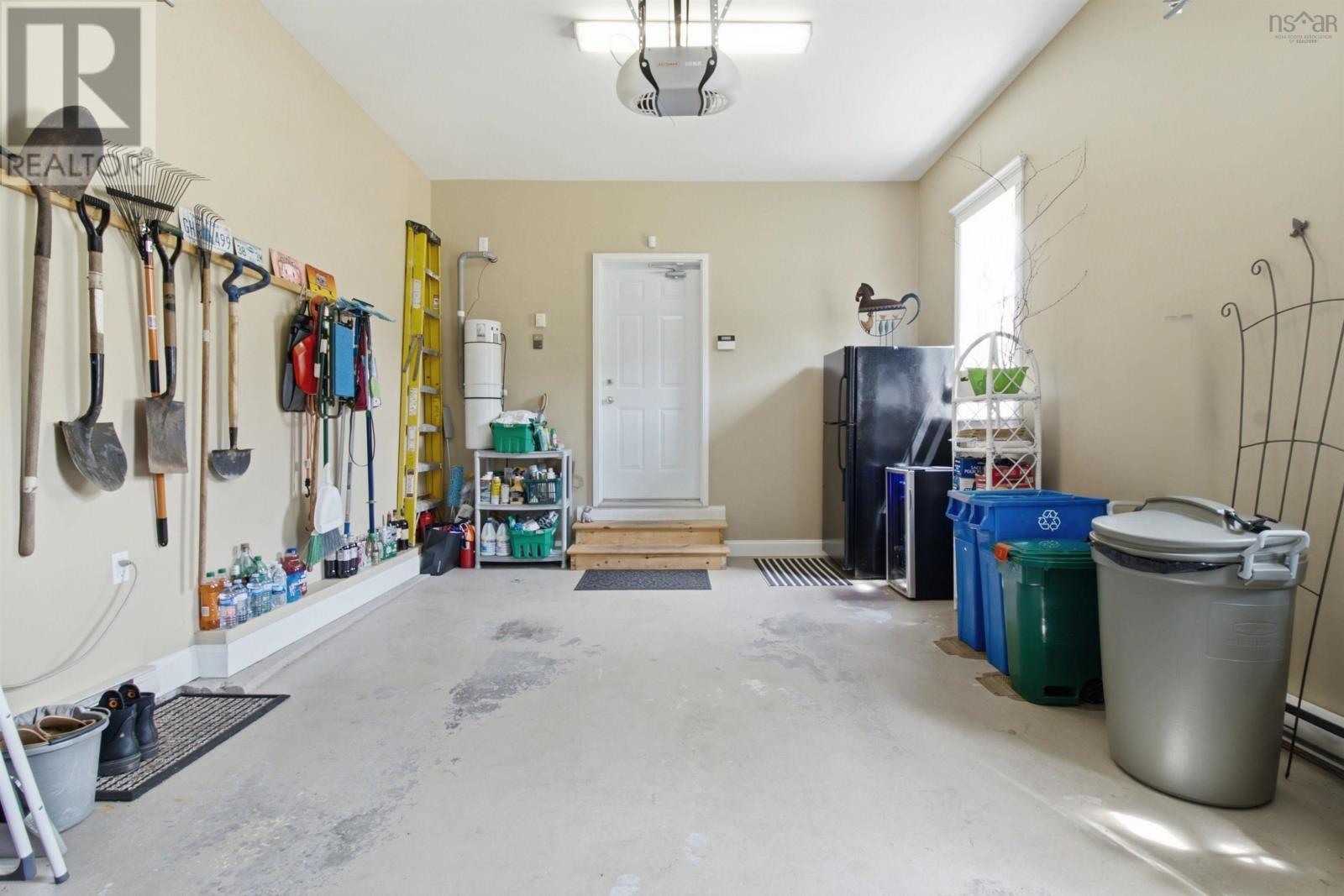 40 Greenside Lane Property Photo 33