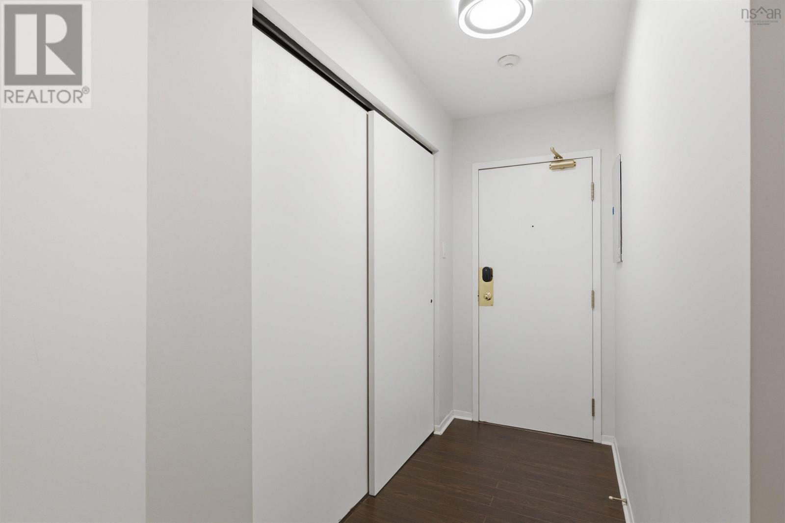 105 5230 Tobin Street Property Photo 3