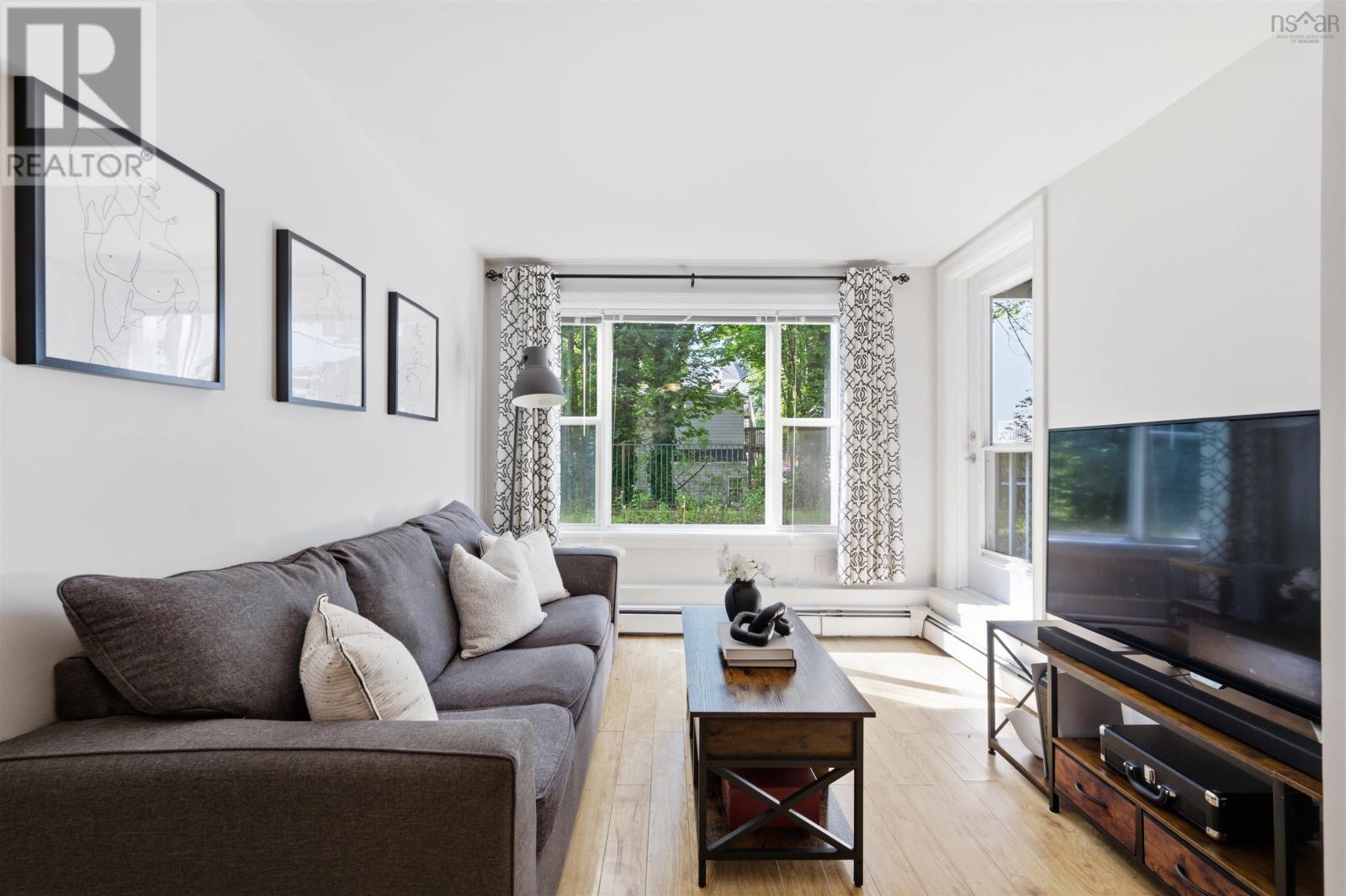 105 5230 Tobin Street Property Photo 6