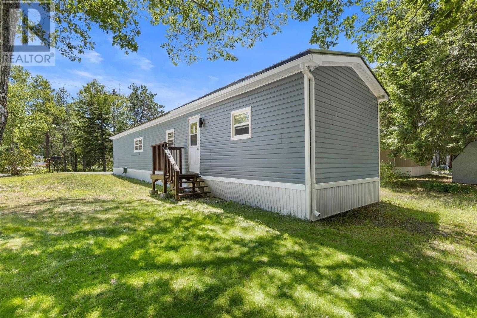 7 Mini Park Property Photo 1