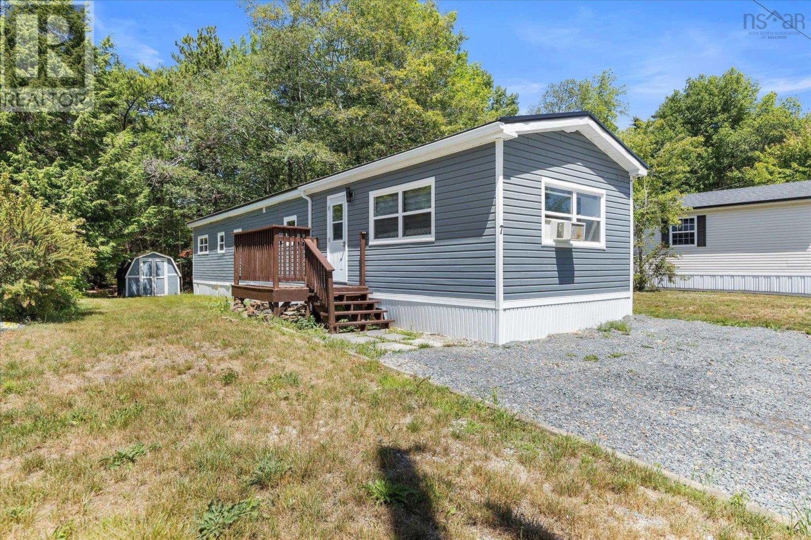 7 Mini Park Property Photo 2