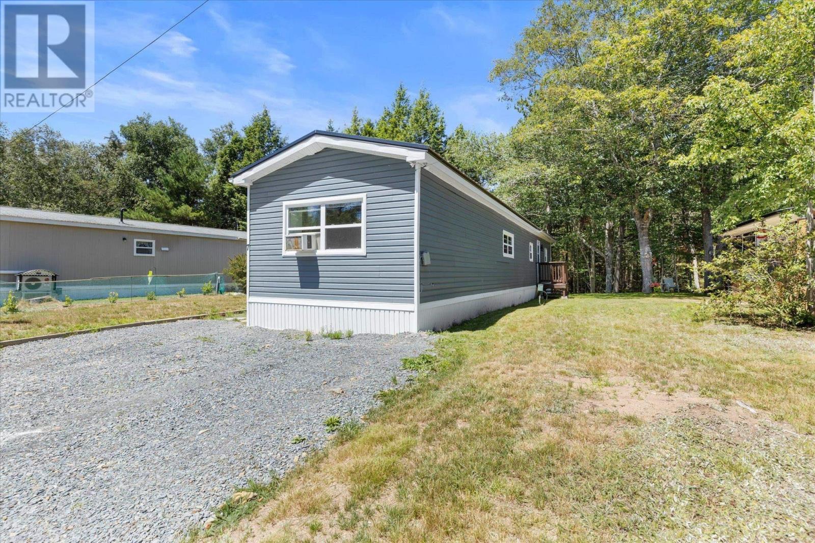 7 Mini Park Property Photo 4