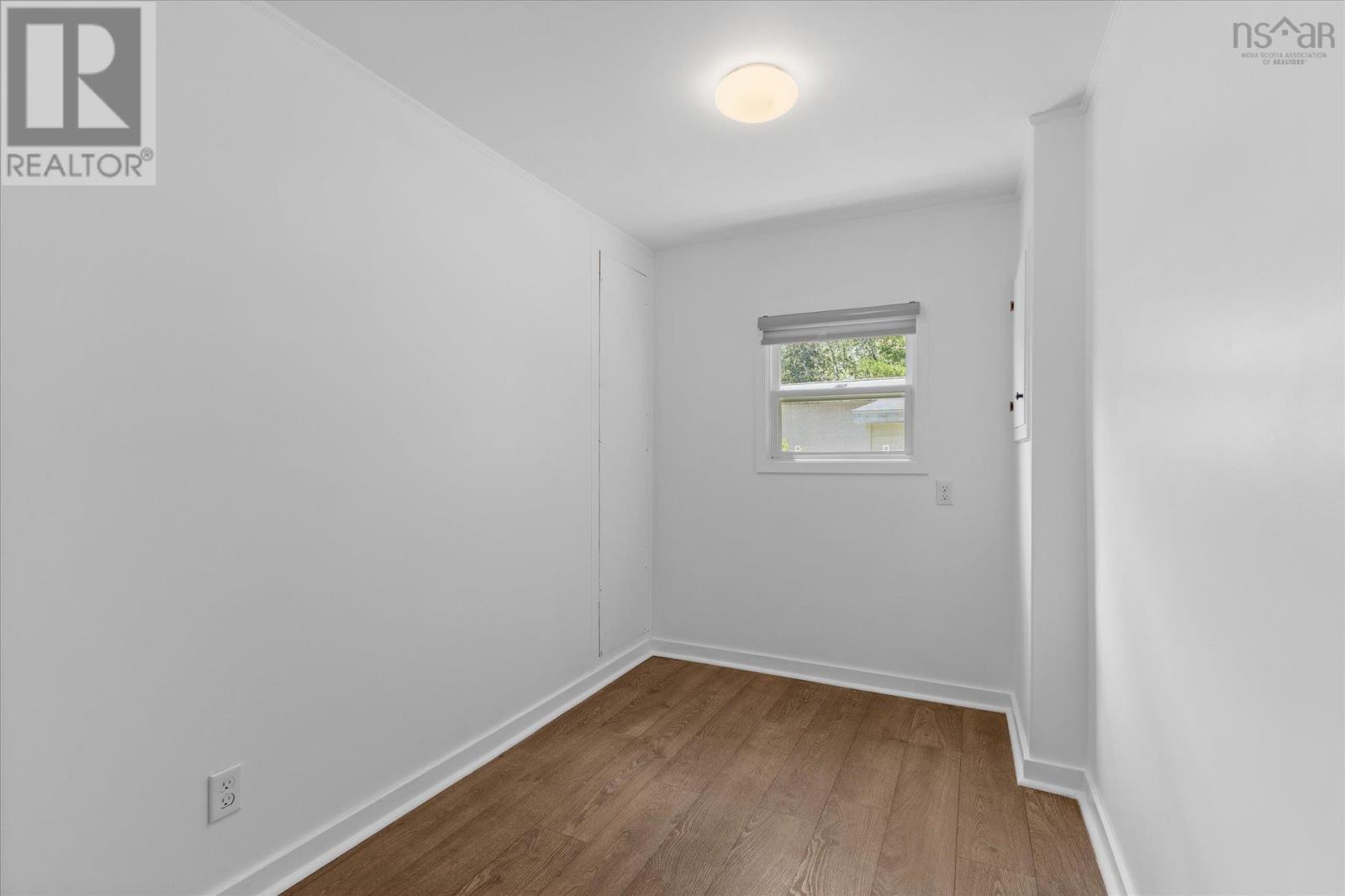 7 Mini Park Property Photo 13