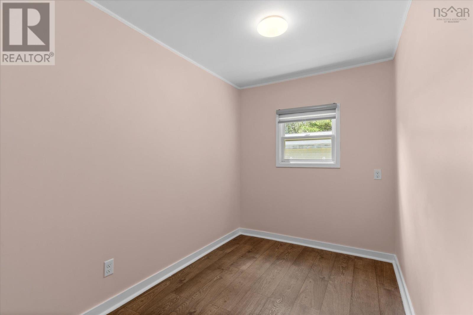7 Mini Park Property Photo 14
