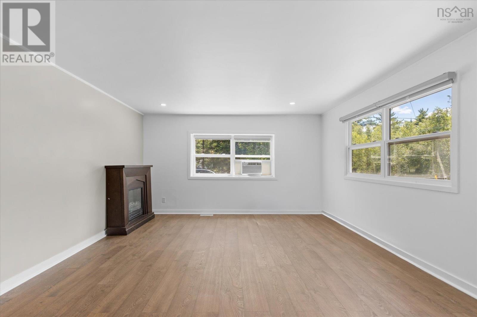 7 Mini Park Property Photo 18