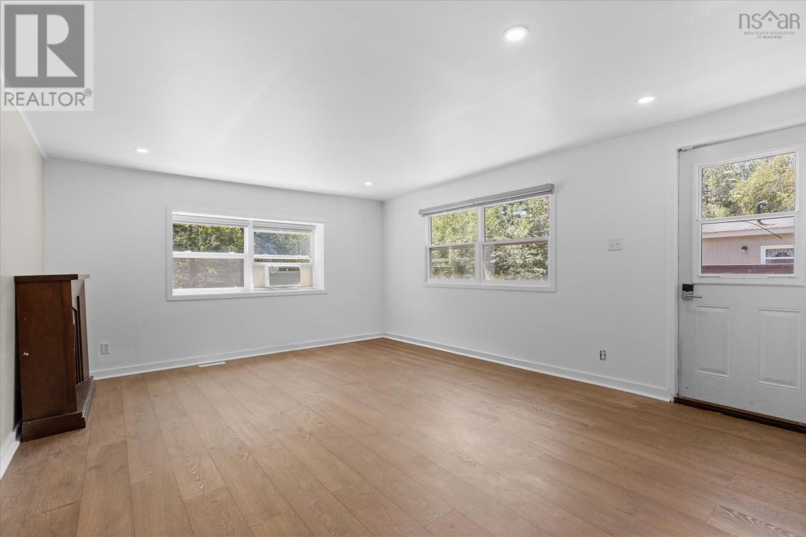 7 Mini Park Property Photo 19