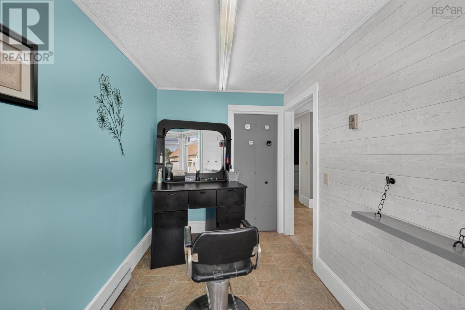 8216 Highway 1 Property Photo 11