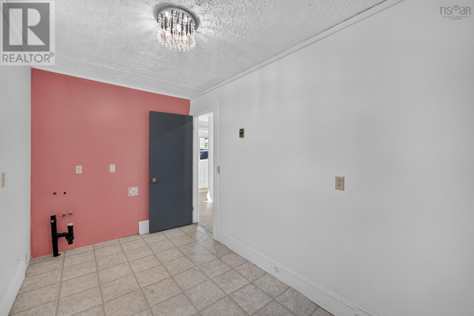 8216 Highway 1 Property Photo 14