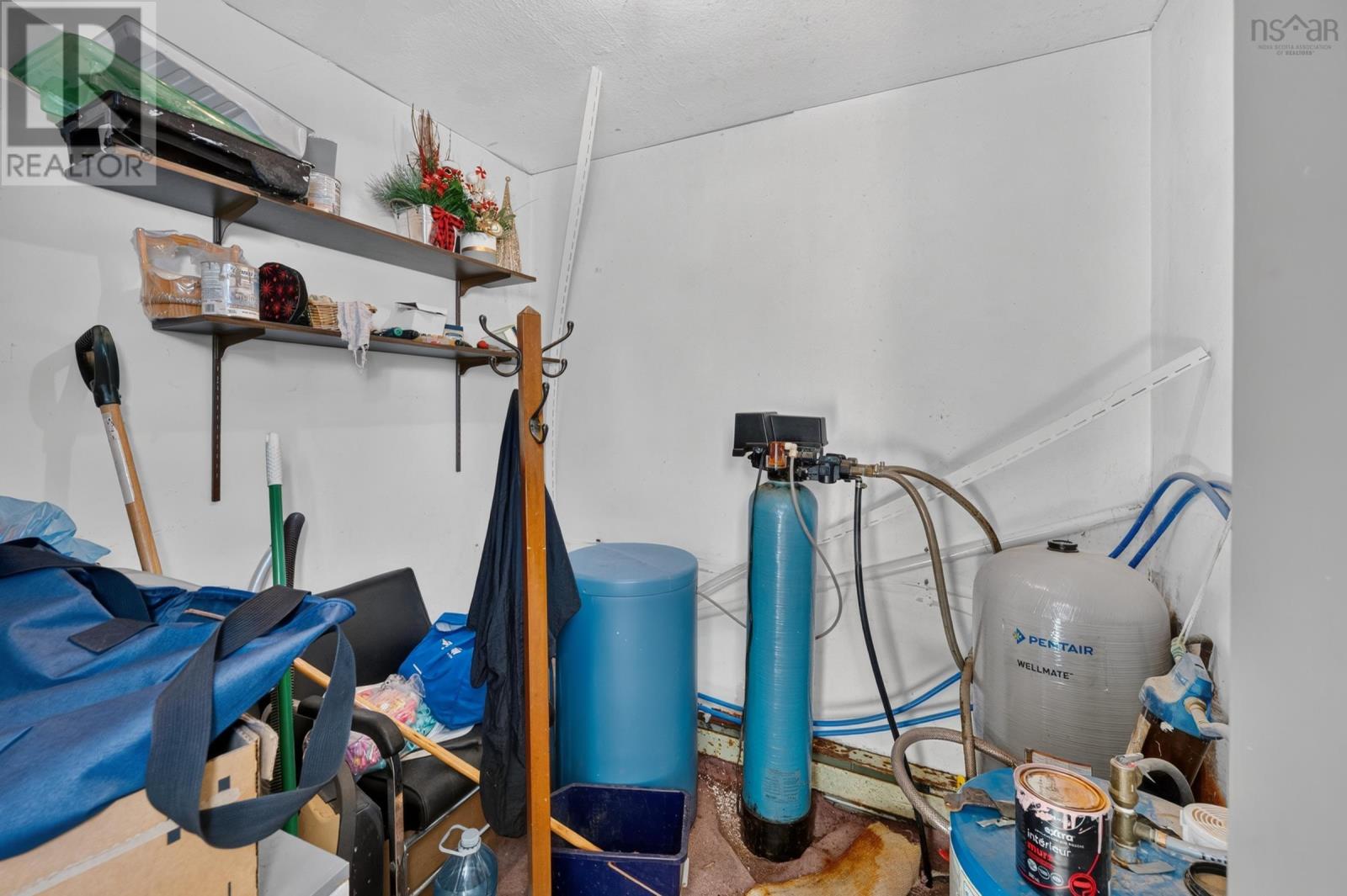 8216 Highway 1 Property Photo 18