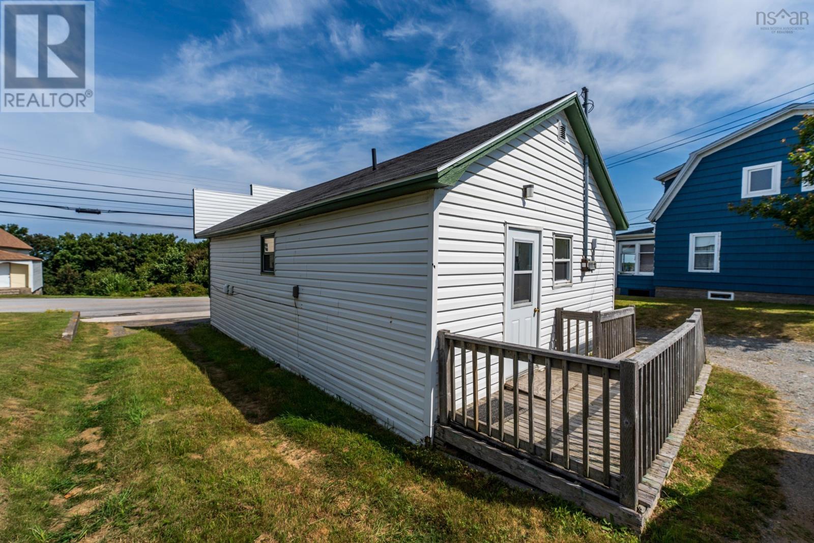 8216 Highway 1 Property Photo 25