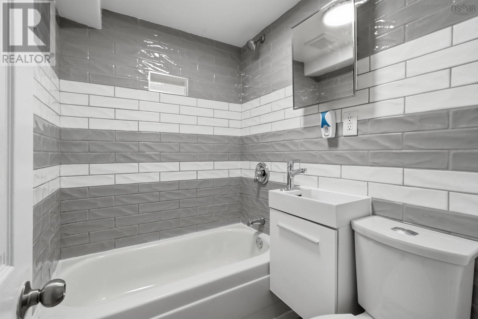 3175 Micmac Street Property Photo 39