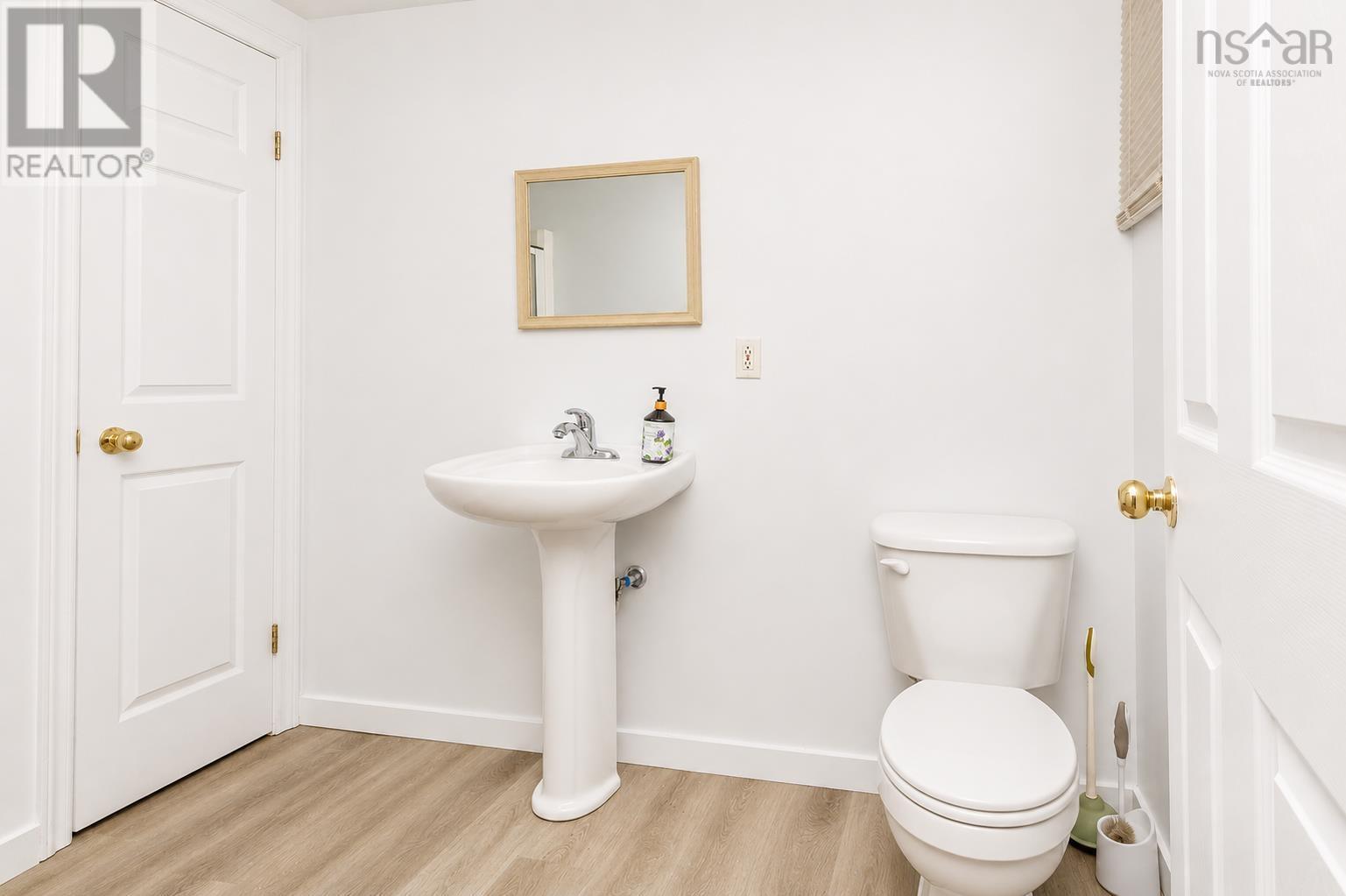 16 Water Street Property Photo 28