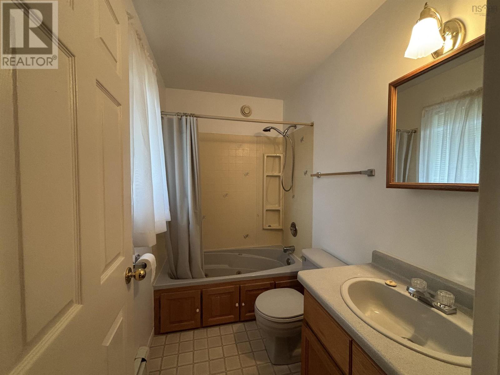 264 Hollingsworth Drive Property Photo 22