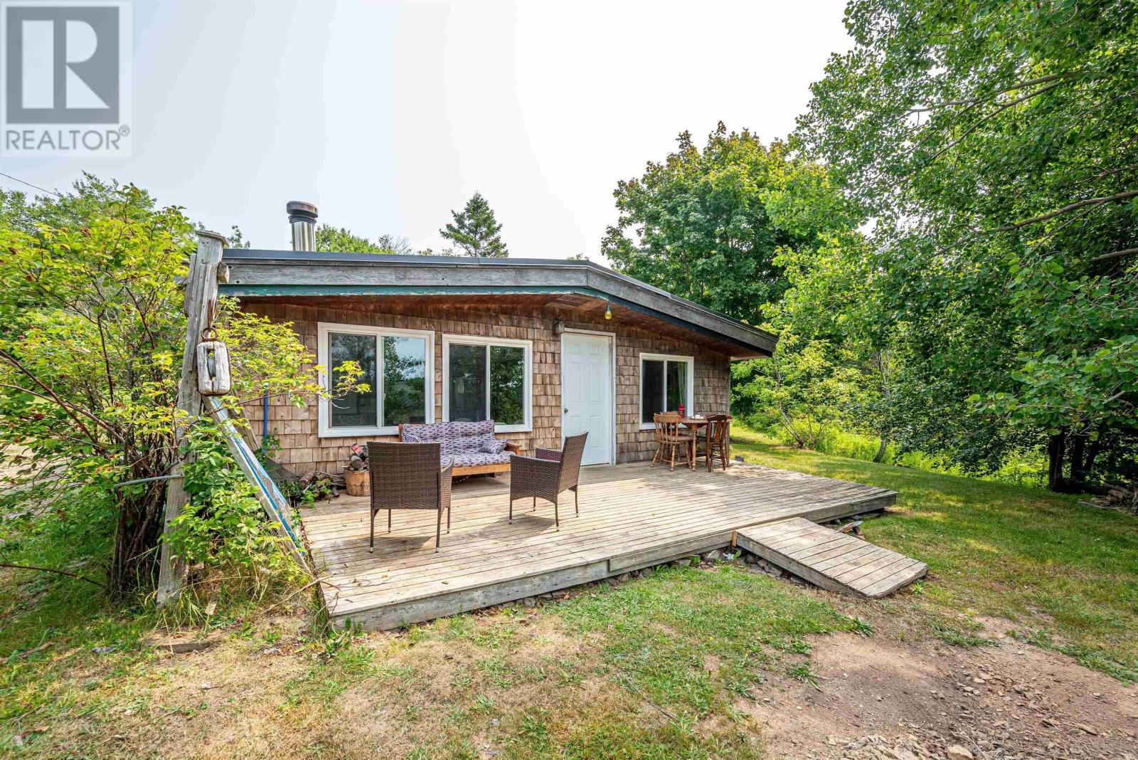 101 Lorne Smith Road Property Photo 4
