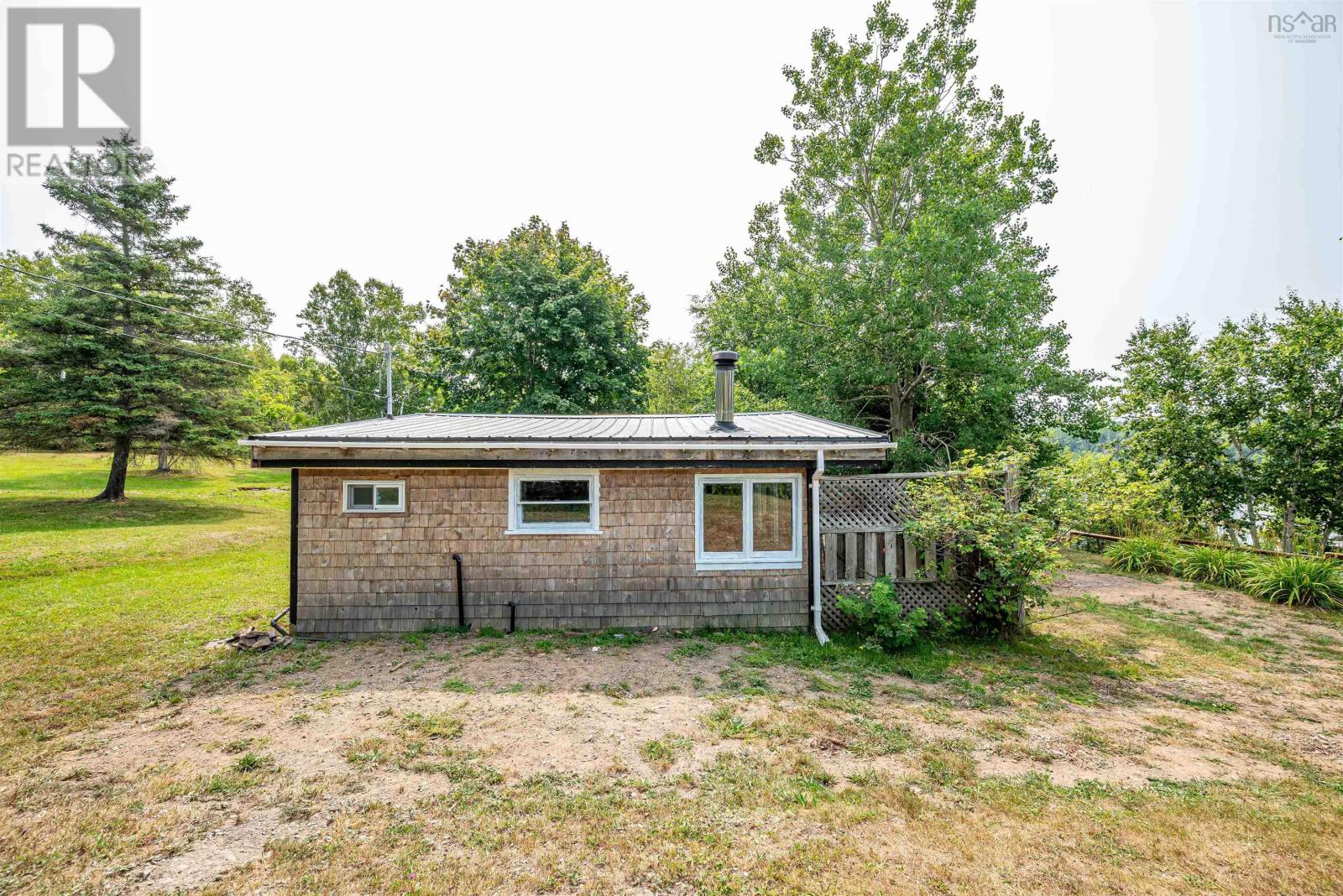 101 Lorne Smith Road Property Photo 34