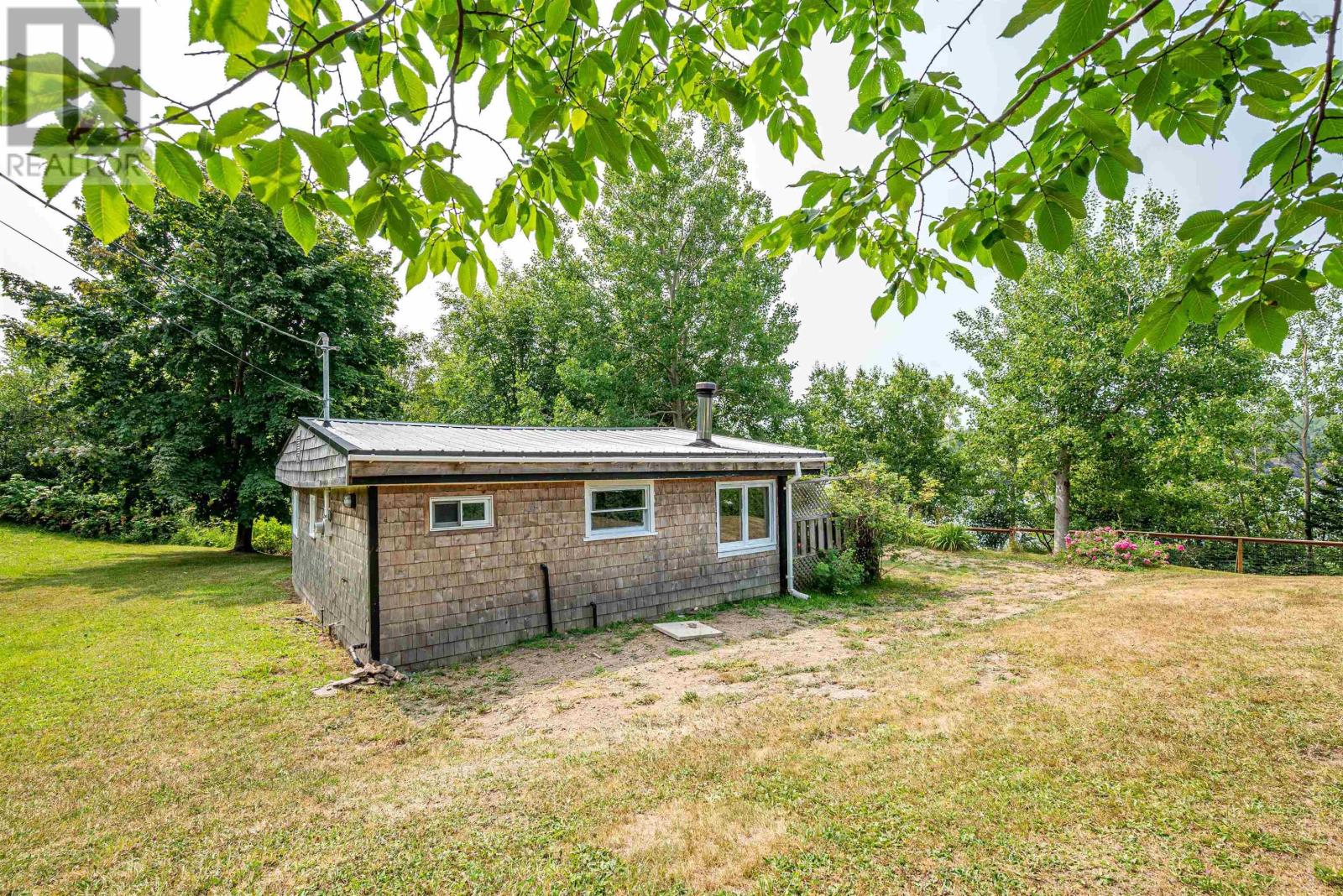 101 Lorne Smith Road Property Photo 36