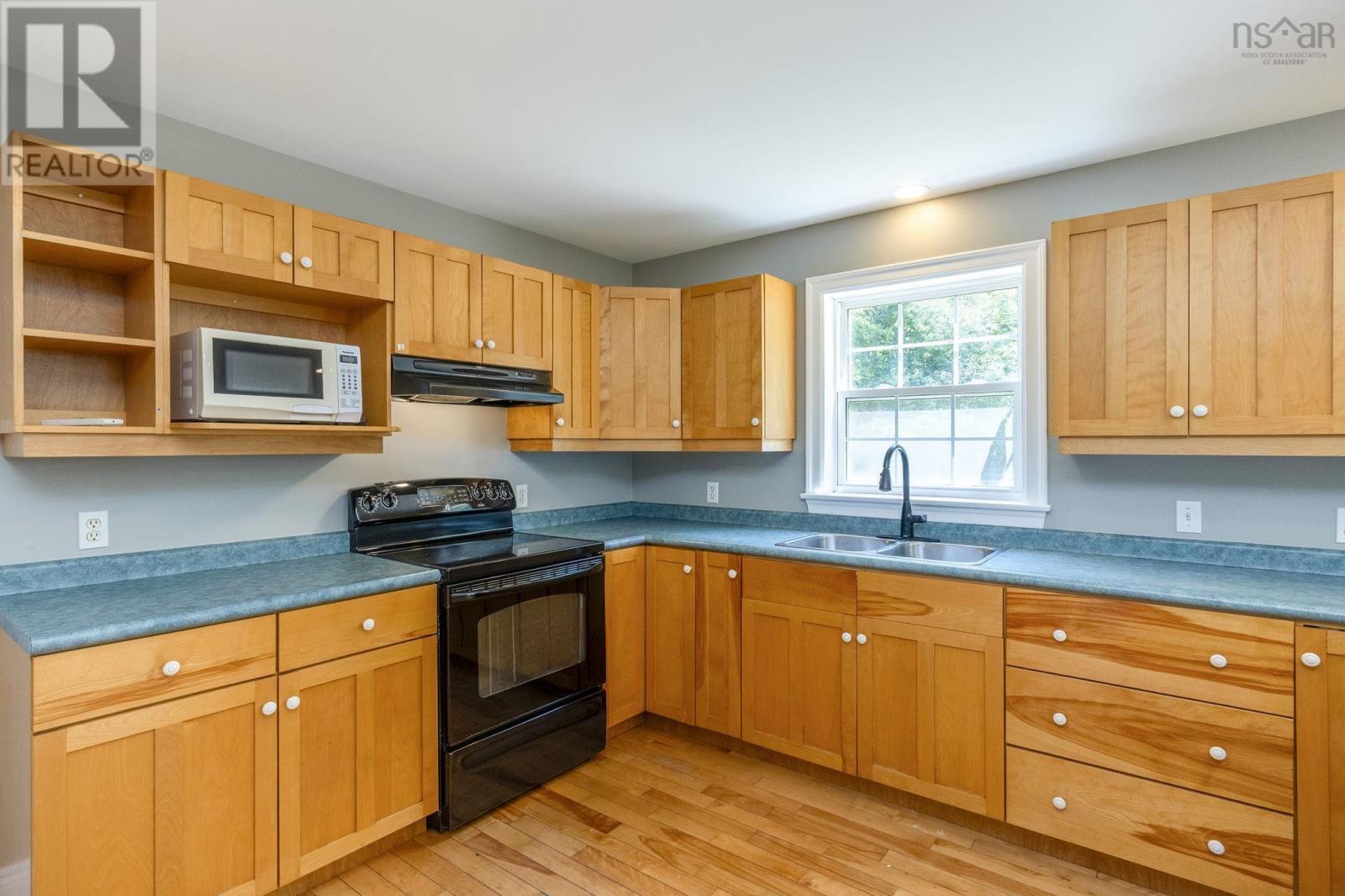 174 Prospect Avenue Property Photo 4