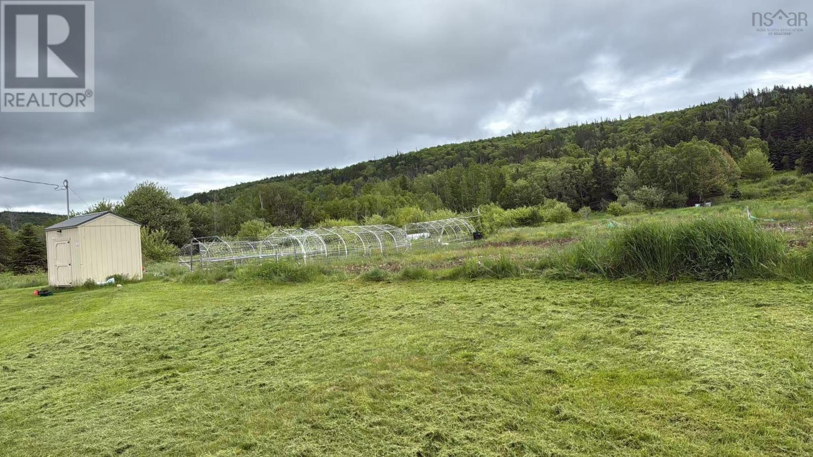 7857 East Bay Highway Property Photo 3