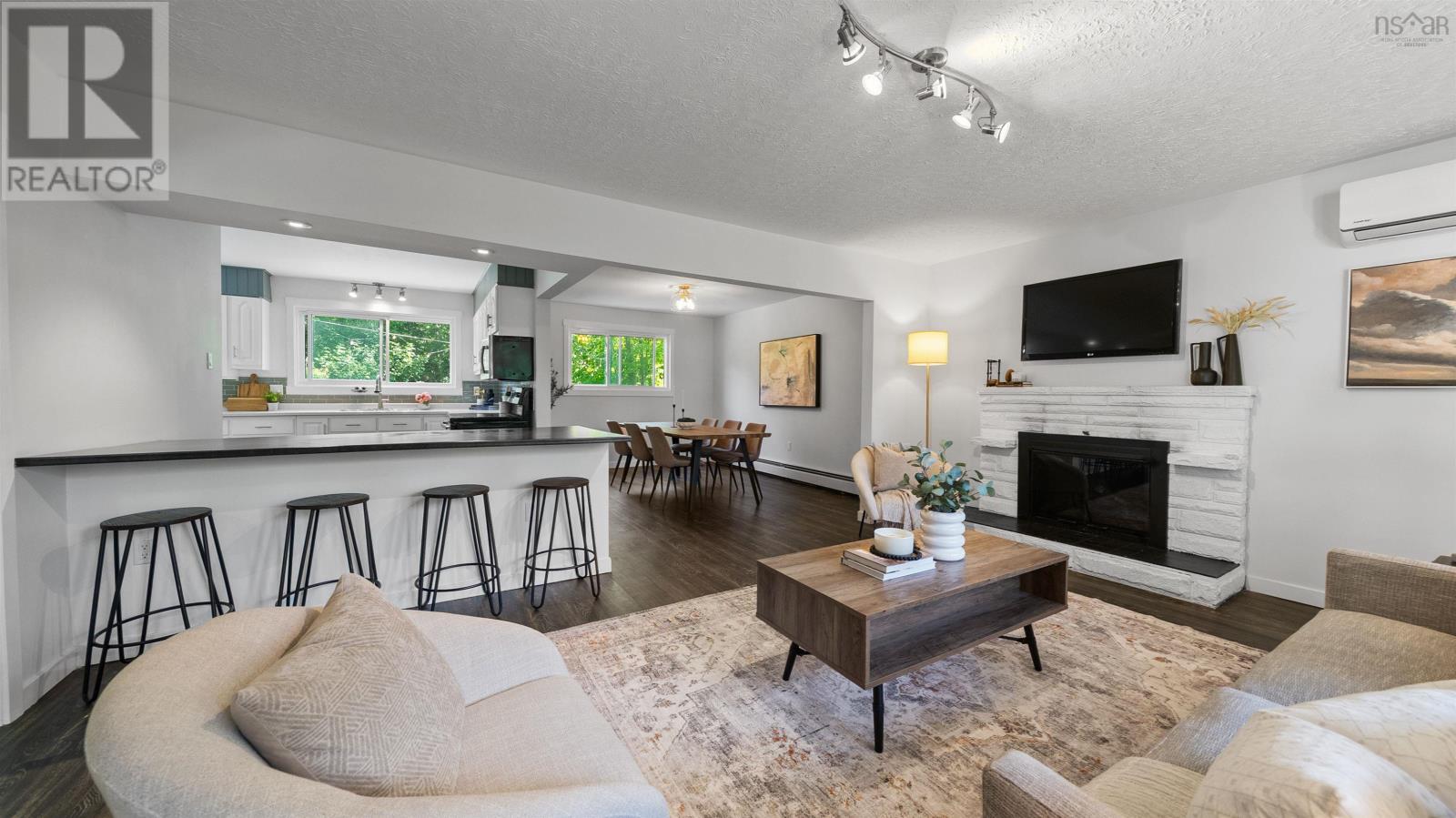 2132 Waverley Road Property Photo 5