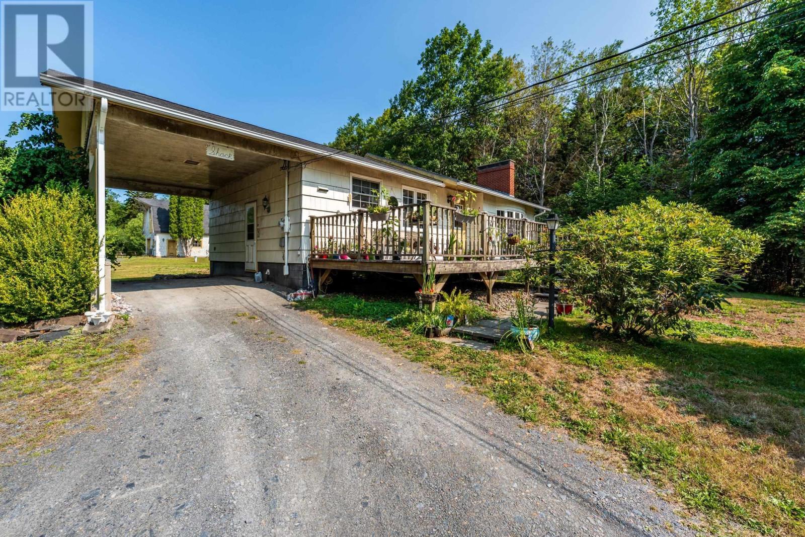190 Highway 303 Property Photo 1