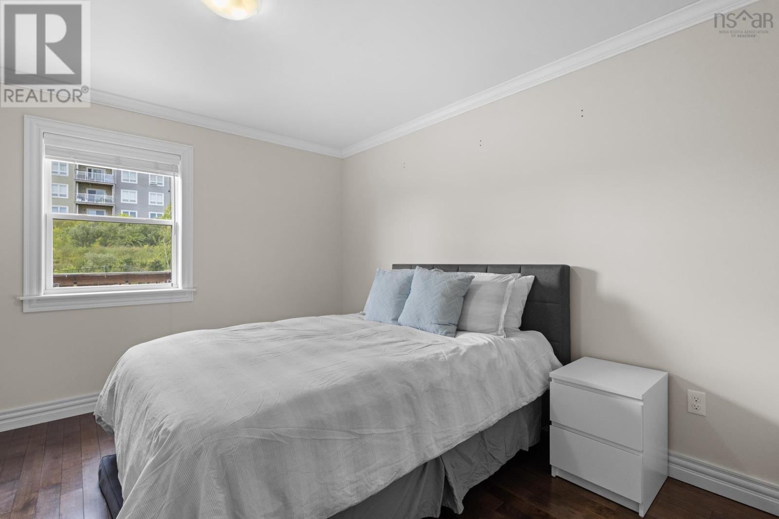 77 Hanwell Drive Property Photo 12