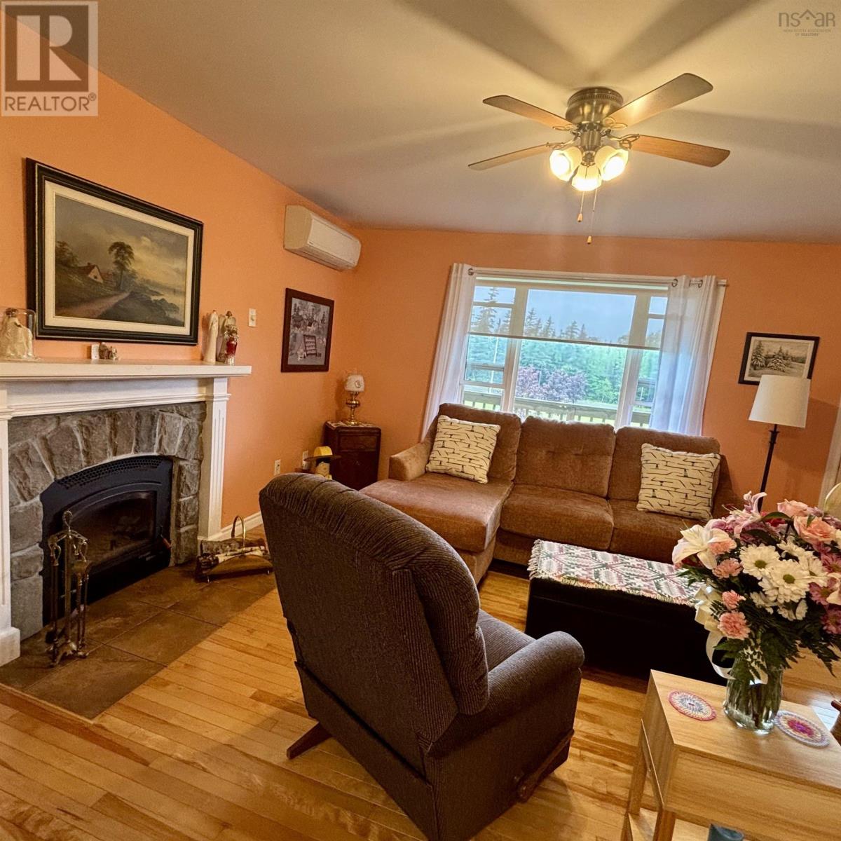 1619 Gabarus Highway Property Photo 8