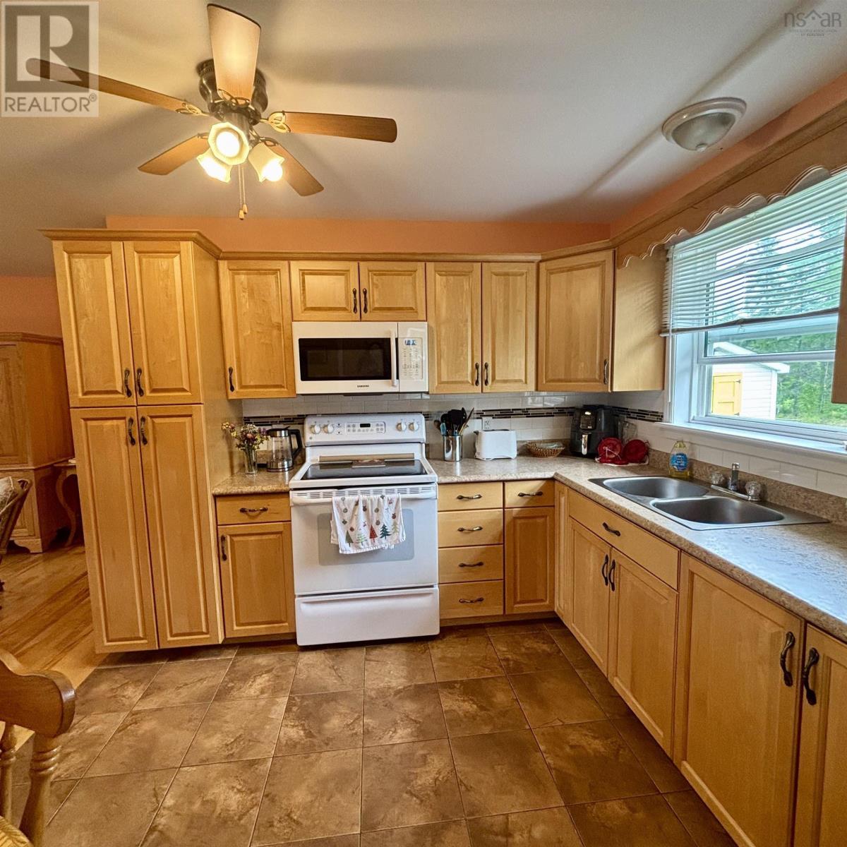 1619 Gabarus Highway Property Photo 10