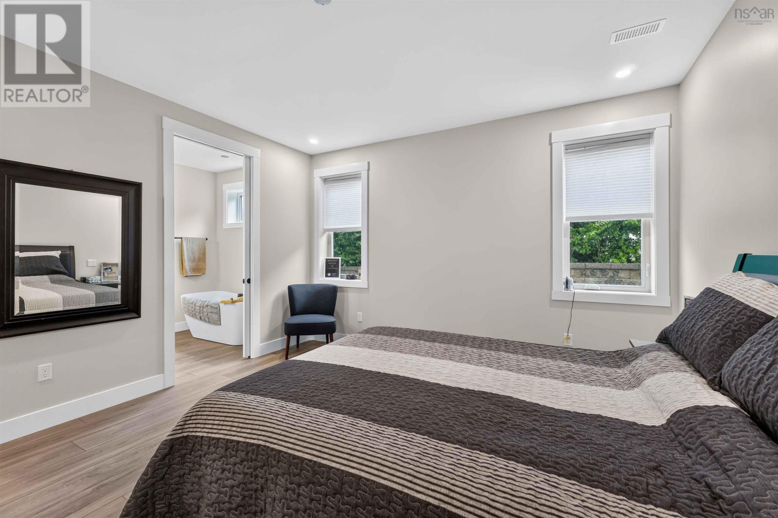 10 Heron Drive Property Photo 24