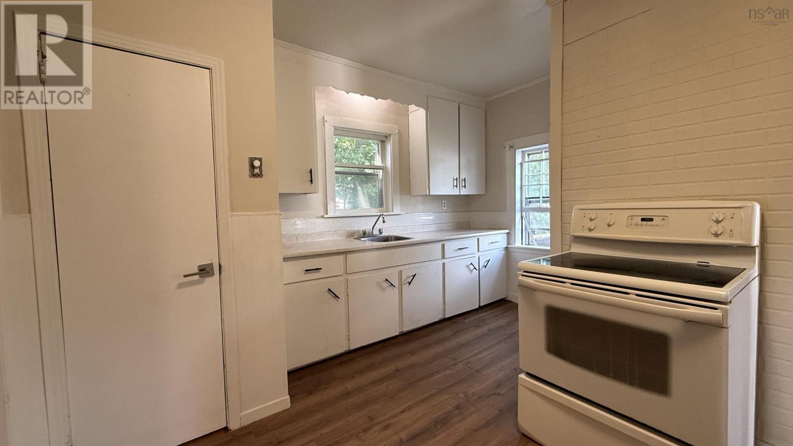 3 William Street Property Photo 2