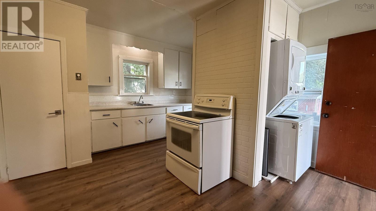 3 William Street Property Photo 3