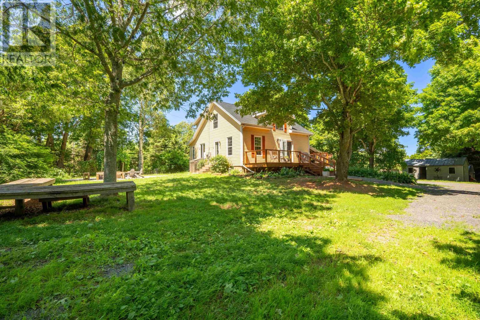 1242 New Glasgow Road Property Photo 4