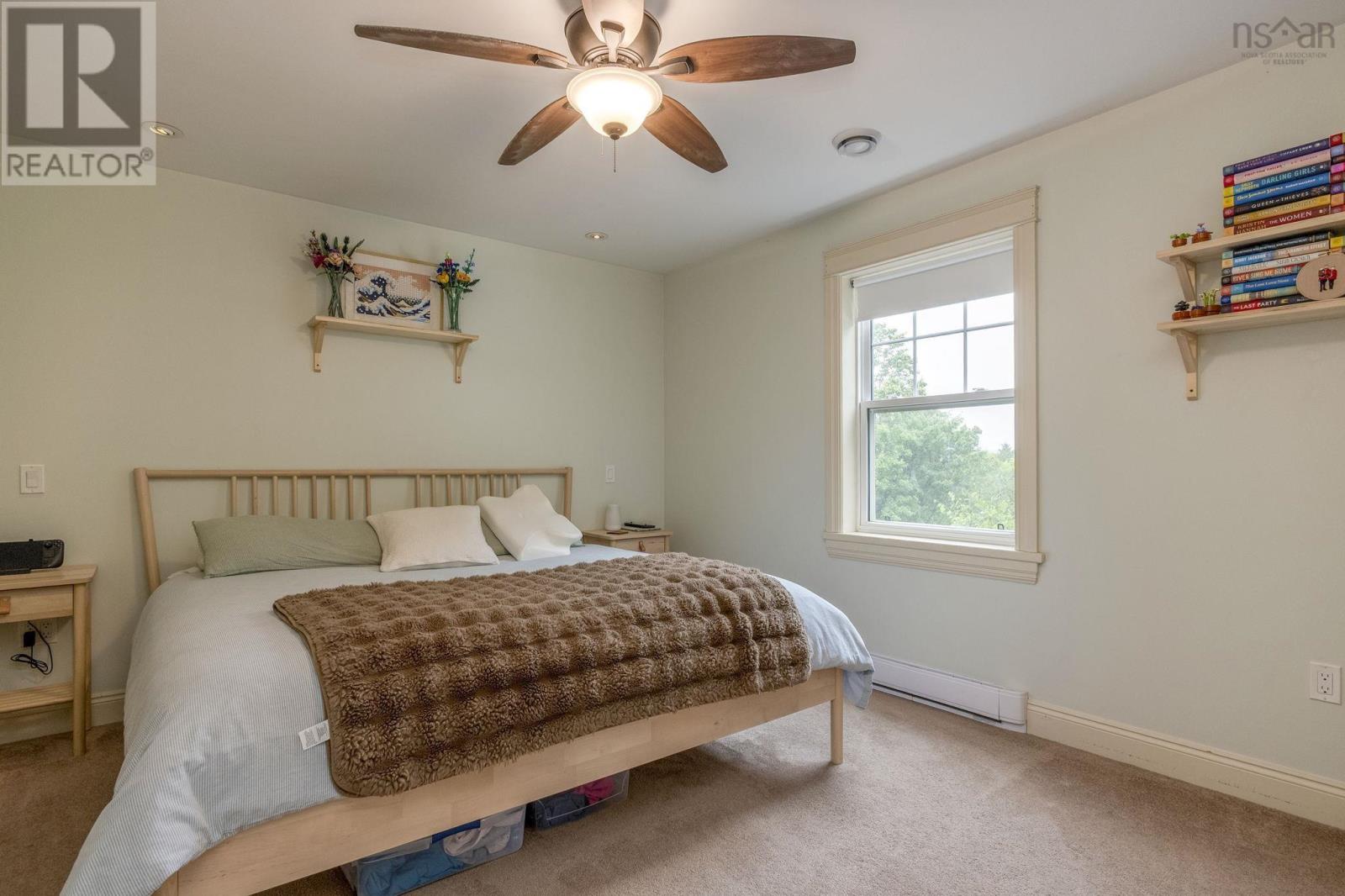 1052 Meadowvale Road Property Photo 11