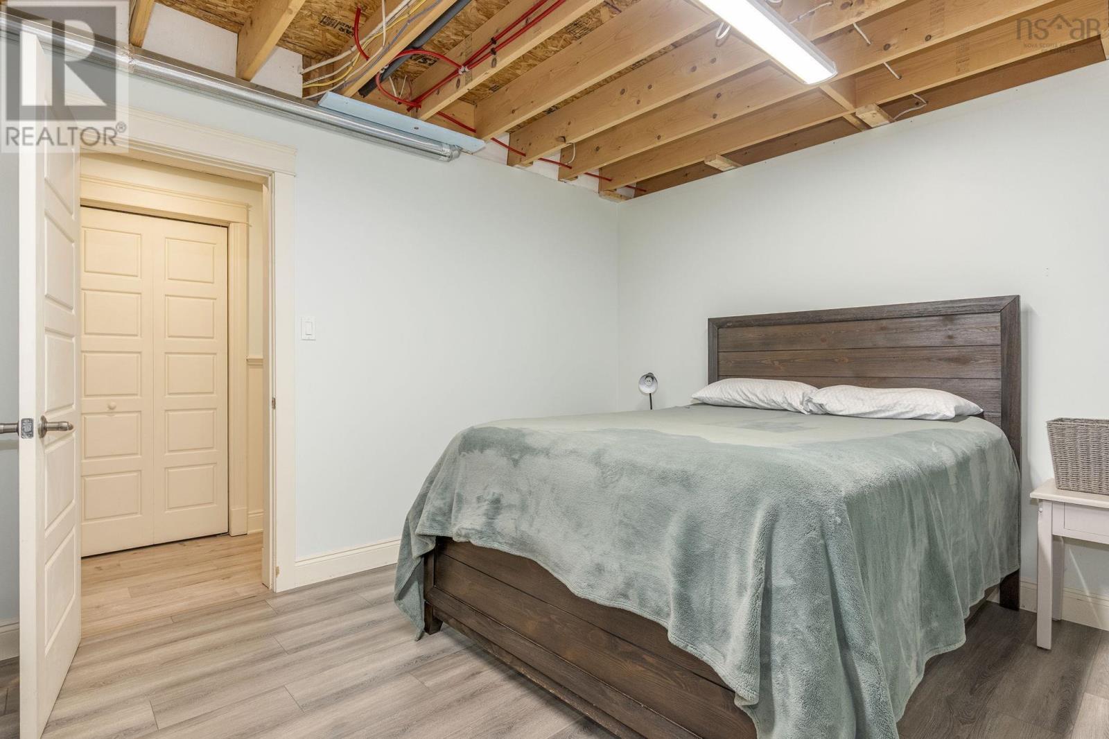 1052 Meadowvale Road Property Photo 21
