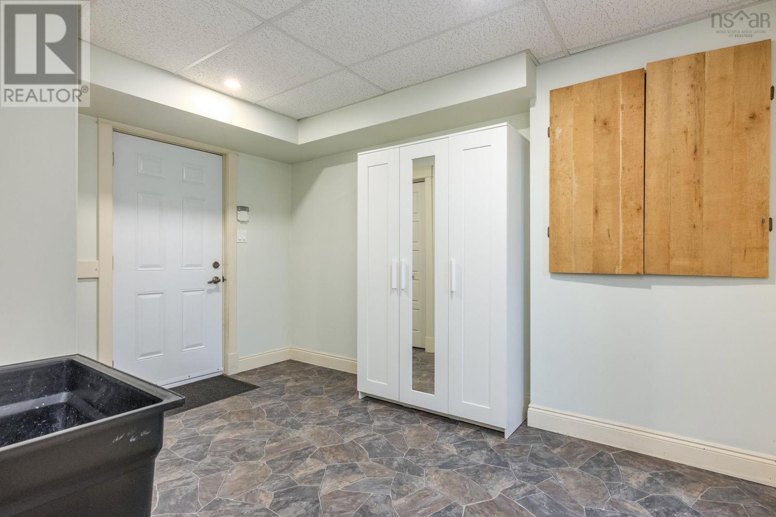 1052 Meadowvale Road Property Photo 23