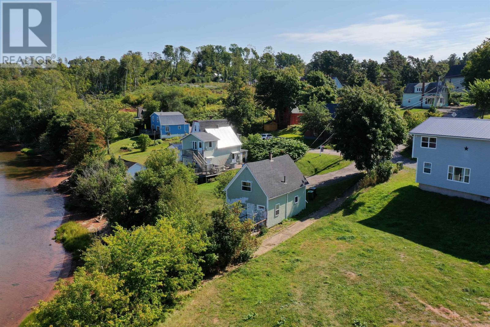 242 Locust Street Property Photo 4