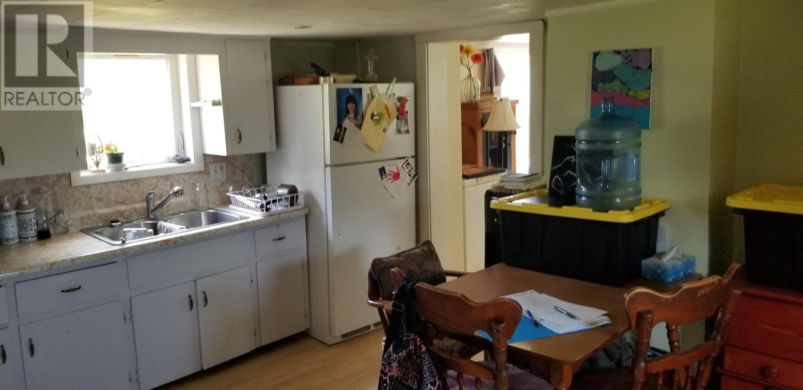 242 Locust Street Property Photo 9
