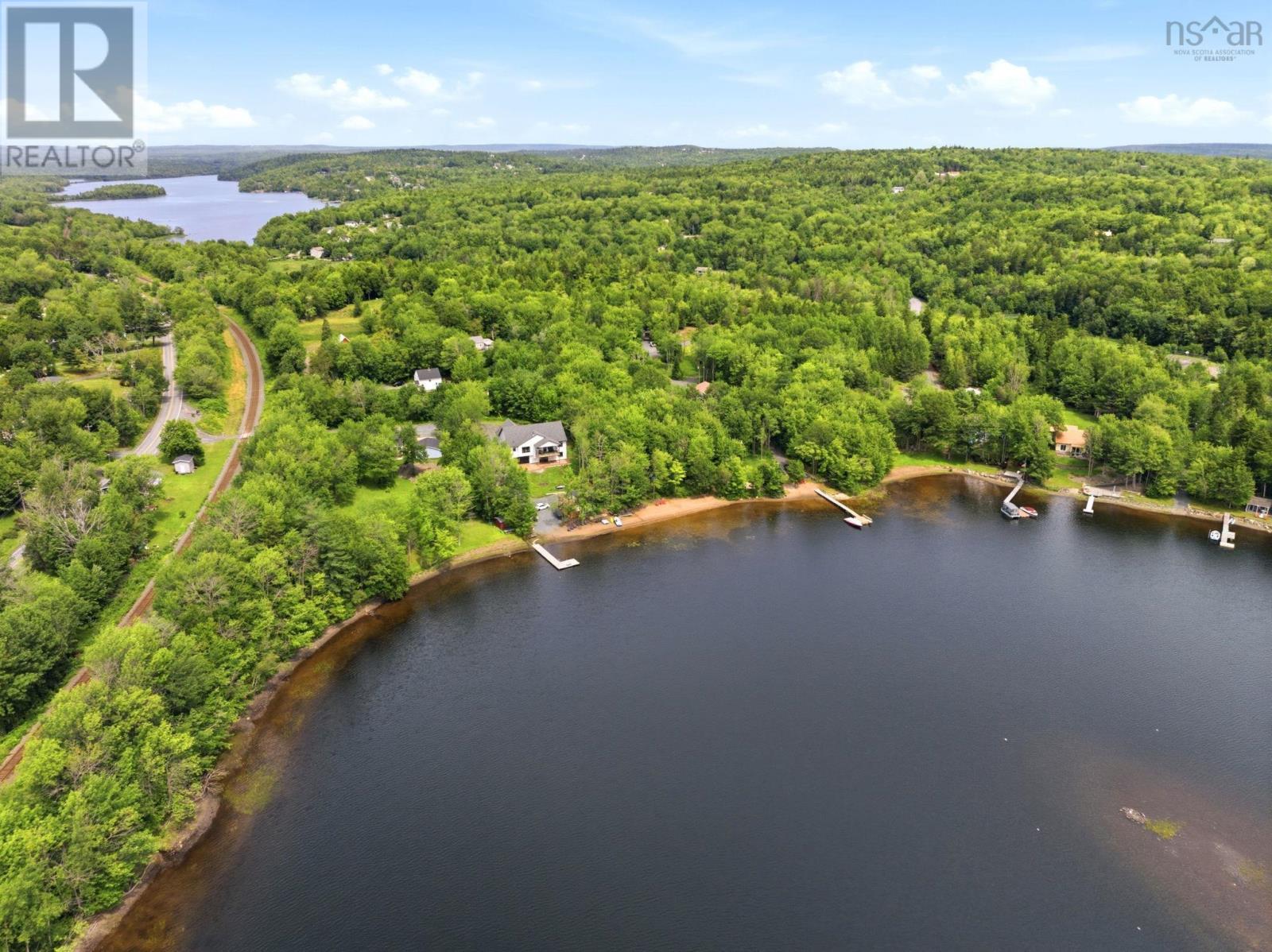 14 Lawrence Robinson Lane Property Photo 4