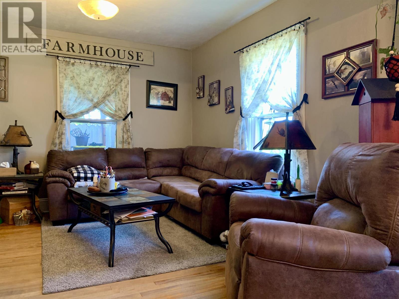 26 Starr Street Property Photo 14