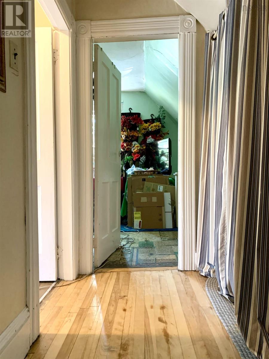 26 Starr Street Property Photo 27