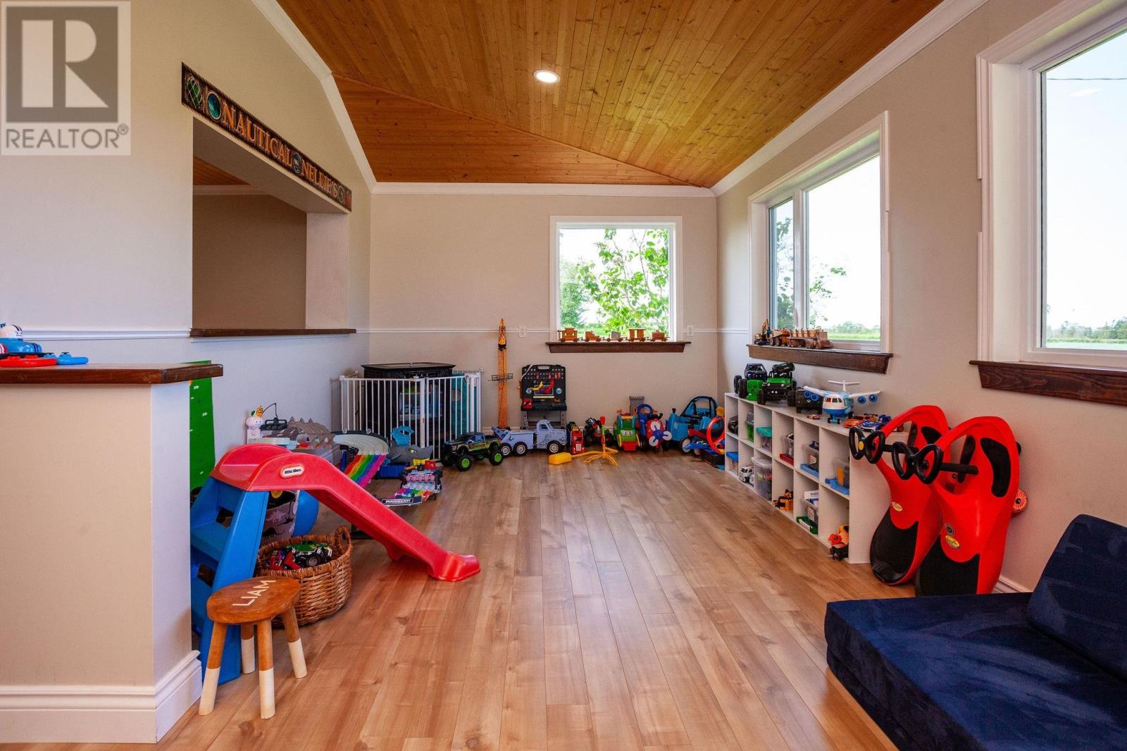 2903 Kinross Road Property Photo 20
