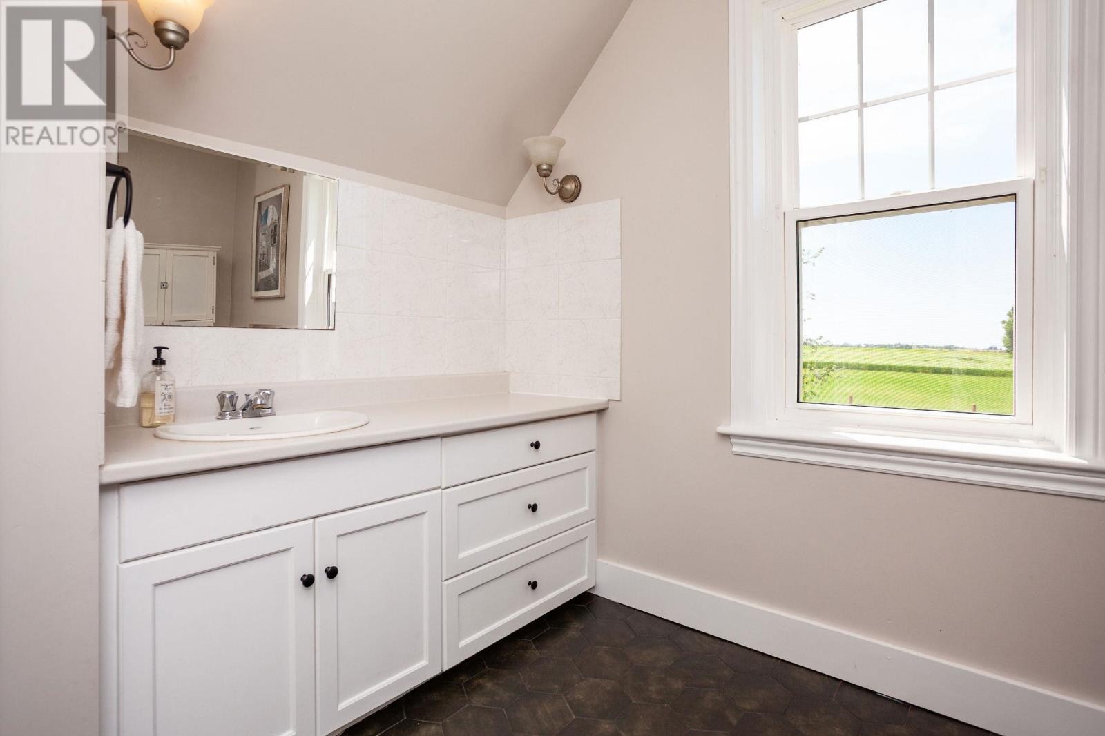 2903 Kinross Road Property Photo 25