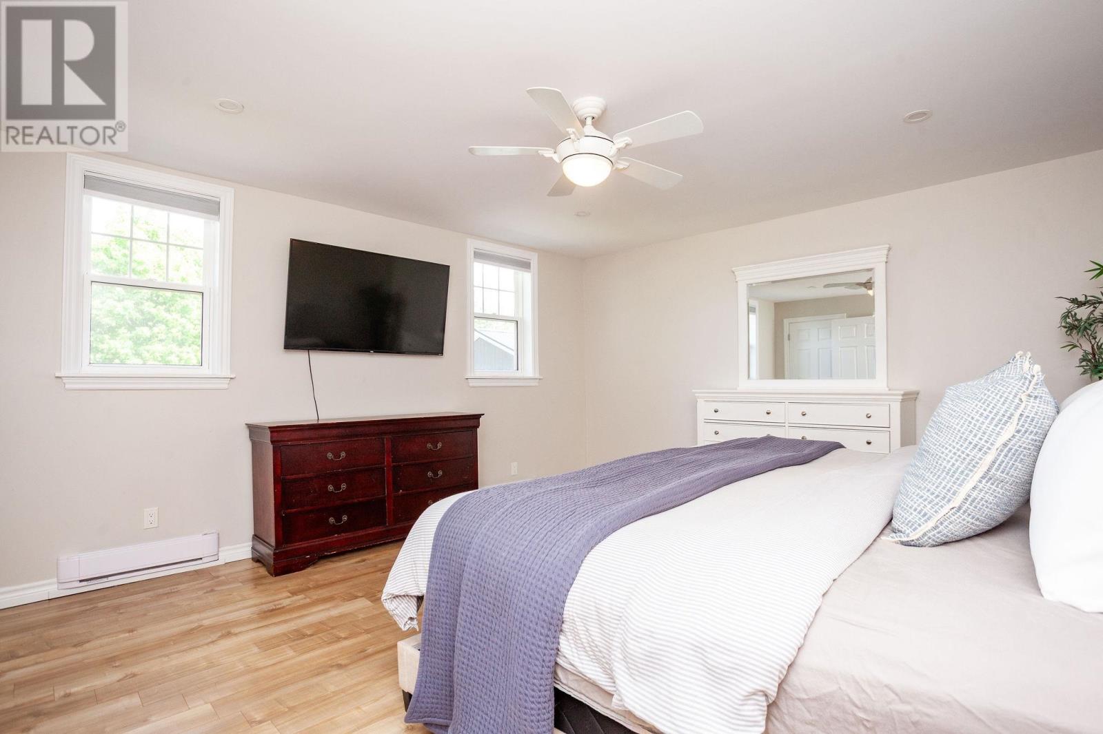 2903 Kinross Road Property Photo 35