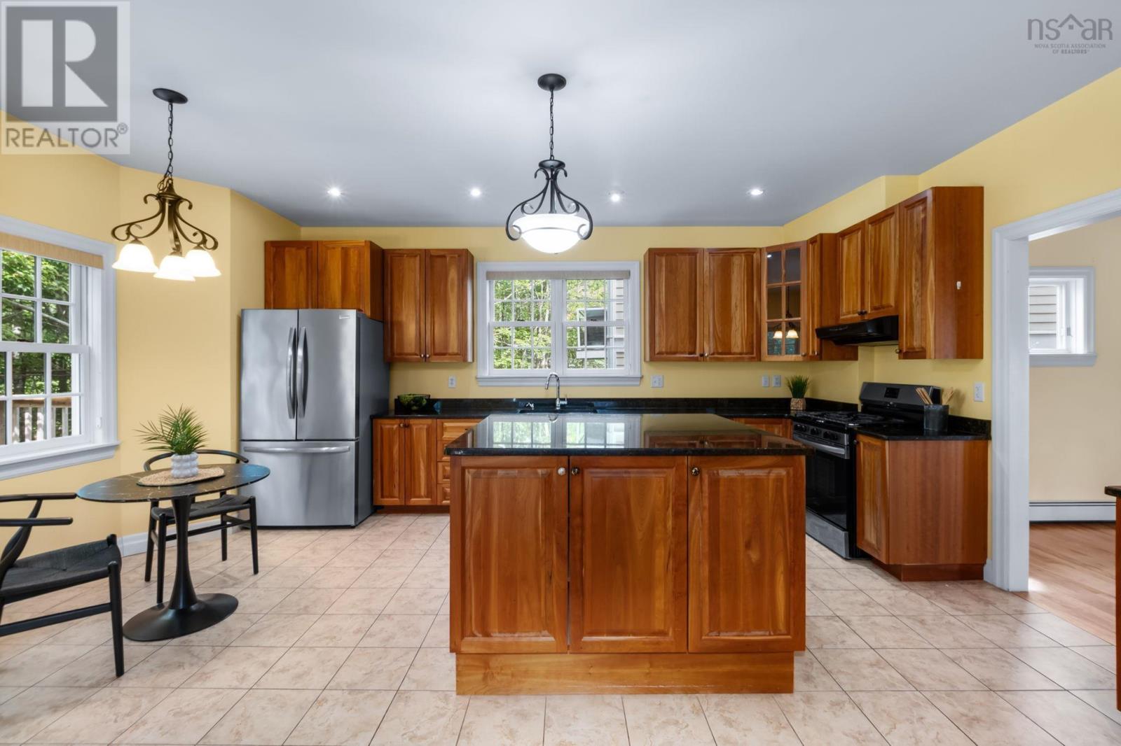 925 Winwick Road Property Photo 14