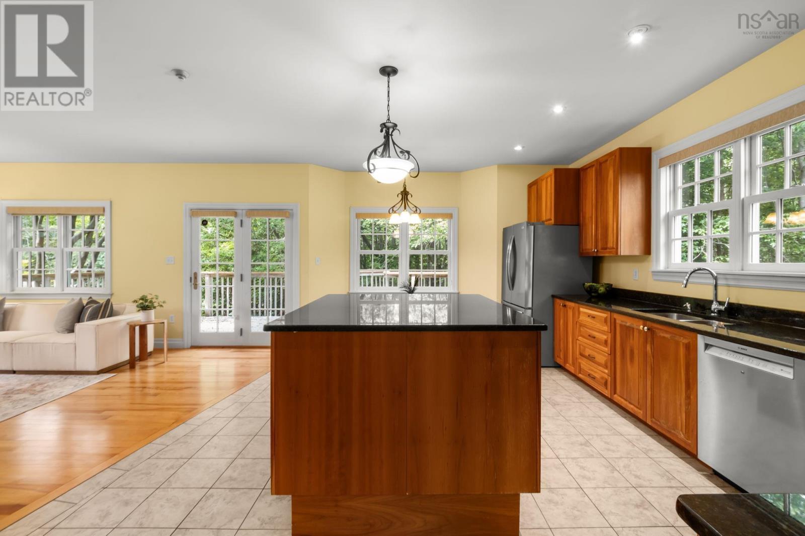925 Winwick Road Property Photo 16